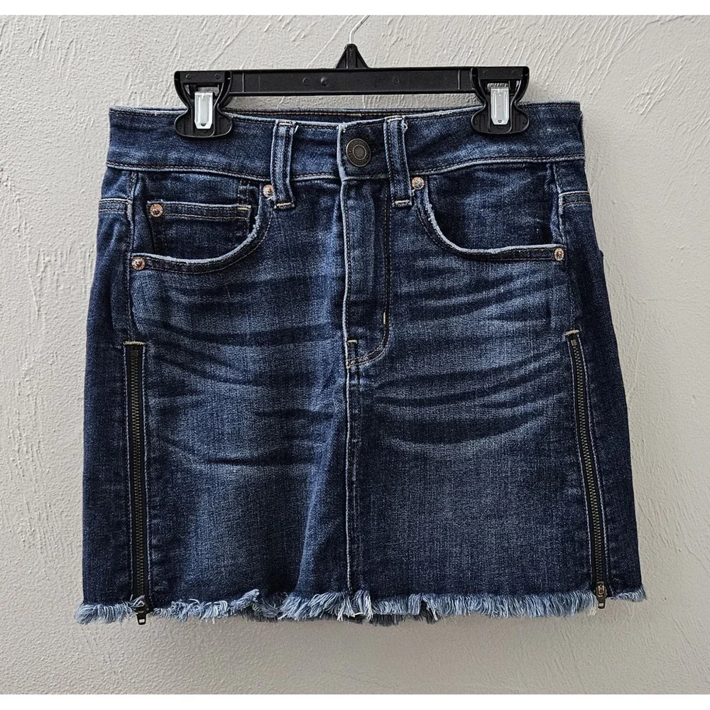 American Eagle Hi-Rise Mini Skirt‎ Side Zippers Blue Denim Cutoff Mini Size 0